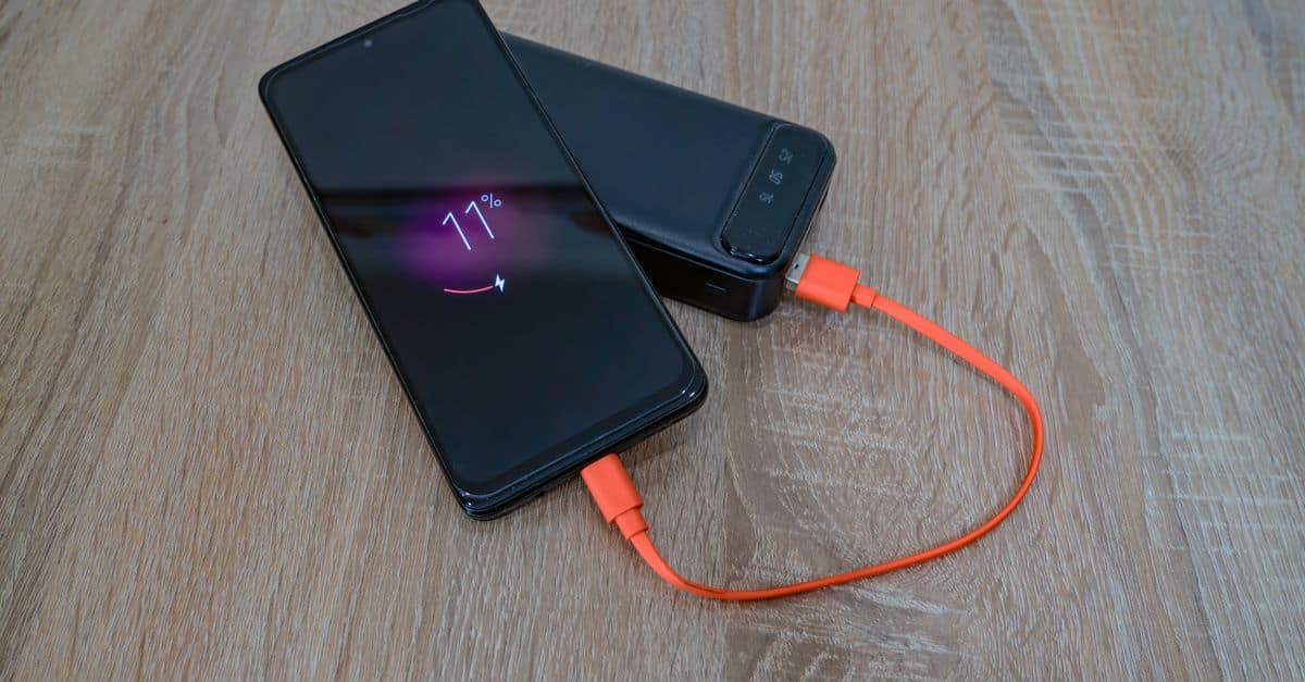 Bateria do celular acabando rápido? Veja como fazer ela durar o dia todo